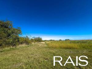 Prodej komerčního pozemku, Strachotín, 71859 m2