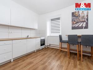 Prodej činžovního domu, Studená, nám. Sv. J. Nepomuckého, 229 m2