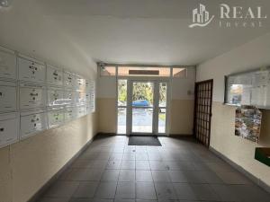 Pronájem bytu 1+1, Chomutov, Holešická, 35 m2