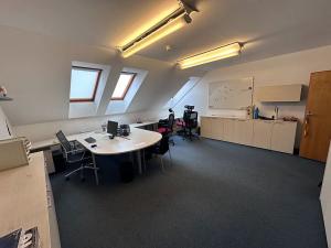 Pronájem kanceláře, Praha - Žižkov, Žerotínova, 31 m2