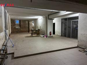 Pronájem skladu, Karlovy Vary, Moravská, 75 m2