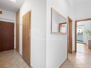 Prodej bytu 2+kk, Praha - Horní Měcholupy, Modenská, 66 m2