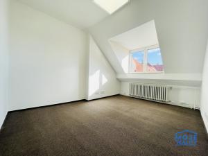 Pronájem kanceláře, Plzeň - Jižní Předměstí, náměstí T. G. Masaryka, 365 m2