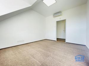 Pronájem kanceláře, Plzeň - Jižní Předměstí, náměstí T. G. Masaryka, 365 m2