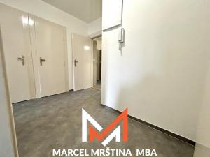 Pronájem bytu 2+1, Náchod, Husovo náměstí, 70 m2