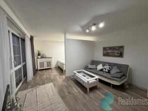 Pronájem bytu 2+kk, Zvěrotice, 50 m2