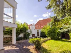 Prodej ordinace, Křižanov, Benešovo náměstí, 530 m2