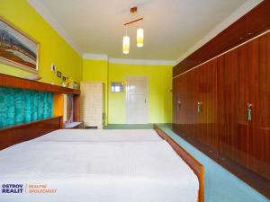 Prodej bytu 4+1, Šumperk, Masarykovo nám., 97 m2