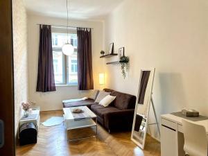 Pronájem bytu 2+1, Praha - Nové Město, Rumunská, 63 m2