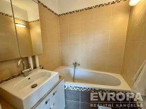 Pronájem bytu 3+1, Plzeň - Lobzy, Partyzánská, 76 m2