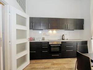 Pronájem bytu 2+kk, Praha - Smíchov, Grafická, 42 m2