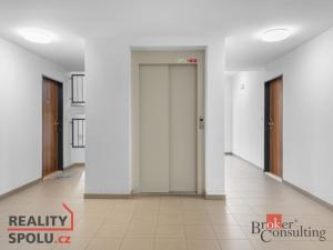 Prodej bytu 2+kk, Hradec Králové - Třebeš, Pod Svahem, 56 m2