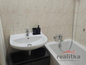 Pronájem bytu 1+1, Opava, U Střelnice, 36 m2