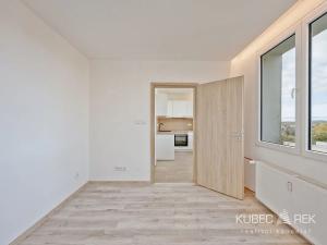 Prodej bytu 2+kk, Jindřichův Hradec, sídliště Vajgar, 43 m2