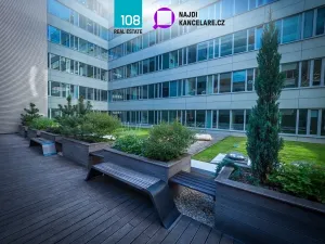 Pronájem kanceláře, Praha, 898 m2