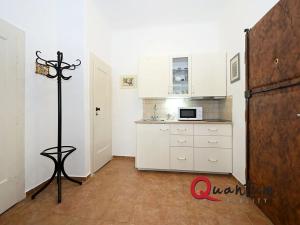 Pronájem kanceláře, Praha - Vršovice, 28. pluku, 16 m2