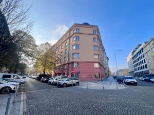 Prodej bytu 2+kk, Praha - Bubeneč, Národní obrany, 55 m2