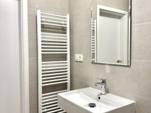 Pronájem bytu 2+kk, Praha - Libeň, U skládky, 47 m2