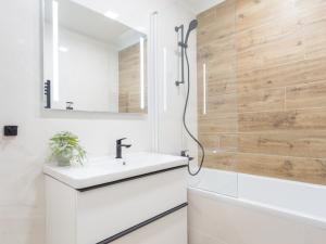 Prodej bytu 3+kk, Příbram - Příbram VII, náměstí 17. listopadu, 61 m2