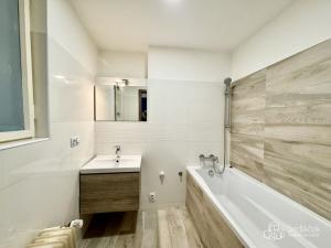 Pronájem bytu 2+1, Sokolov, Karla Čapka, 55 m2