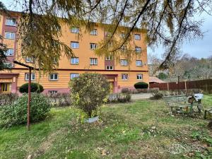 Pronájem bytu 2+1, Sokolov, Karla Čapka, 55 m2