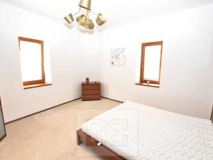 Pronájem bytu 3+kk, Praha - Kobylisy, Na pěšinách, 77 m2