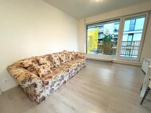 Pronájem bytu 2+kk, Praha - Malešice, Počernická, 60 m2