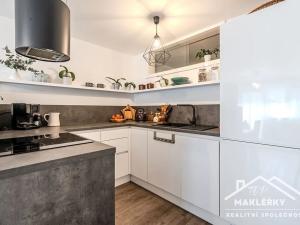 Prodej bytu 2+kk, Břežany II, 56 m2