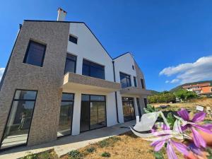 Prodej rodinného domu, Nesebar, Bulharsko, 208 m2