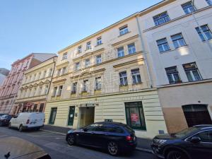 Pronájem bytu 1+kk, Praha - Žižkov, Roháčova, 31 m2