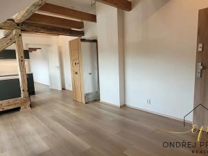 Pronájem bytu 2+kk, Řevnice, Nerudova, 49 m2