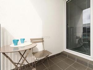 Pronájem bytu 1+kk, Praha - Vysočany, Strnadových, 33 m2