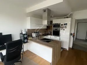 Pronájem bytu 2+kk, Praha - Veleslavín, Pod dvorem, 52 m2