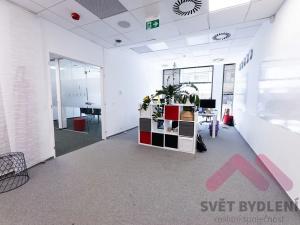Pronájem kanceláře, Praha - Karlín, Sokolovská, 289 m2