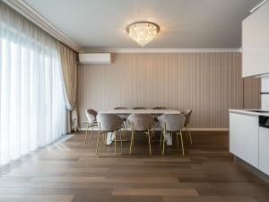 Pronájem bytu 4+kk, Praha - Karlín, Rohanské nábřeží, 136 m2