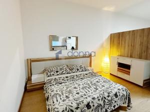 Pronájem bytu 1+kk, Praha, Březenská, 66 m2