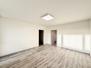 Pronájem bytu 3+1, Liberec - Liberec XIII-Nové Pavlovice, Bezová, 67 m2