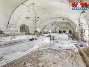 Prodej komerčního pozemku, Zvoleněves, 18484 m2