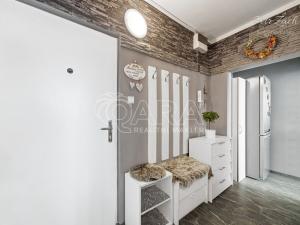 Prodej bytu 2+1, Tršice, 43 m2