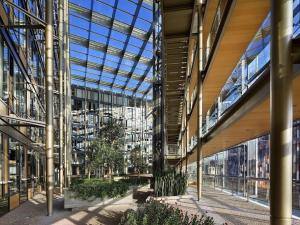 Pronájem kanceláře, Praha - Karlín, Karolinská, 2571 m2