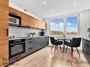 Prodej bytu 4+kk, Praha - Černý Most, Kpt. Stránského, 78 m2