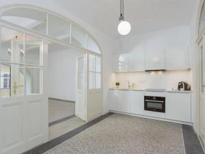 Pronájem kanceláře, Praha - Staré Město, Martinská, 76 m2