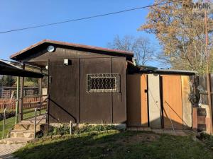 Prodej chaty, Chlumec, U zámeckého rybníka, 16 m2