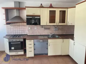 Prodej bytu 3+1, Praha - Dejvice, Evropská, 89 m2