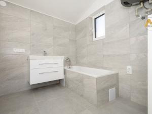 Pronájem bytu 2+1, Písek, třída Národní svobody, 59 m2