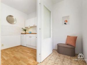 Prodej bytu 1+kk, Praha - Kbely, Toužimská, 29 m2