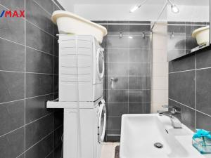 Prodej bytu 3+1, Strakonice - Strakonice I, Zvolenská, 65 m2