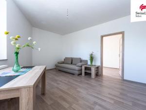 Prodej bytu 2+kk, Břežany II, 41 m2