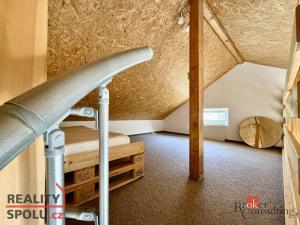 Pronájem atypického bytu, 42 m2