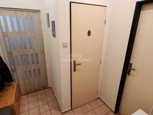 Pronájem bytu 1+1, Praha - Záběhlice, Zvonková, 40 m2